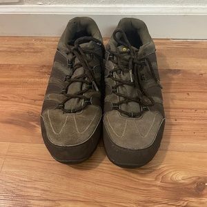 HI-TEC  WP Mid Waterproof size 9.5 Good Condition